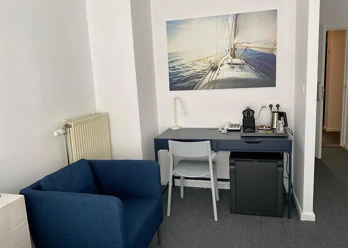 Avenue Beach Hotel